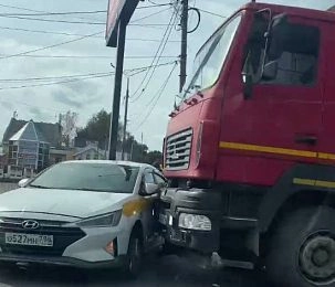 На оживлённом перекрёстке в районе станции Истра вновь фиксируют ДТП