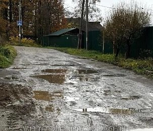На дороге в Дуплёво засыпали ямы, но не все