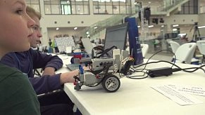 Технолицей им. В.И. Долгих получит в дар робота за 13 миллионов