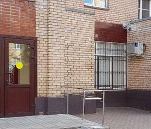 Прочность семейных уз и свадебных нарядов проверит крыльцо ЗАГСа