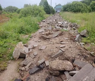 Народная тропа в Деньково превратилась в полосу препятствий