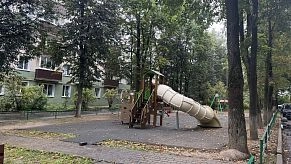 Замена детской площадки на улице Панфилова в Истре обернулась разочарованием