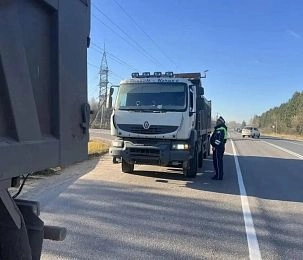 В Истре проверили 30 мусоровозов